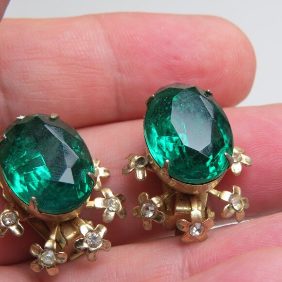 14k Antique Emerald Clip on Earring